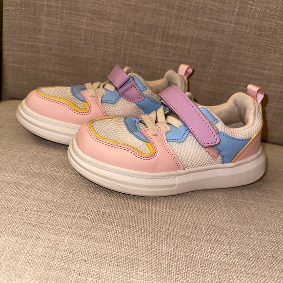 SHEIN Girls Color Block Velcro Skate Shoes - Picture 6 of 8